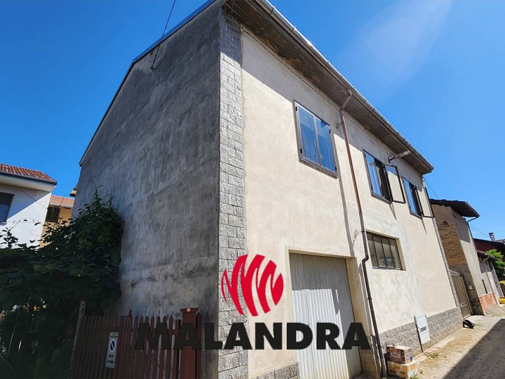 casa indipendente in vendita a Bellinzago Novarese