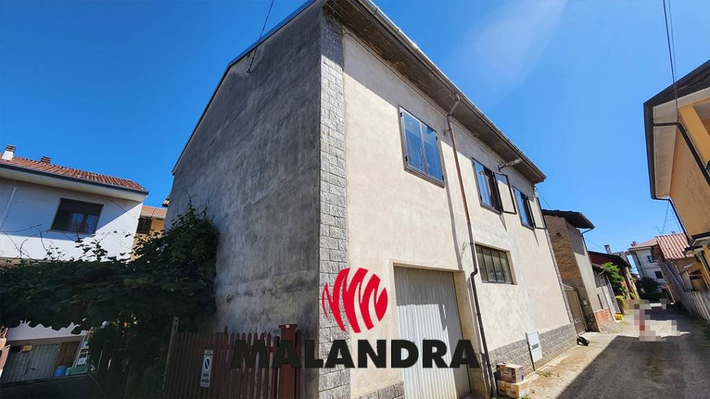 casa indipendente in vendita a Bellinzago Novarese