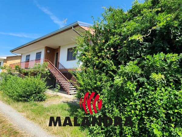 casa indipendente in vendita a Bellinzago Novarese