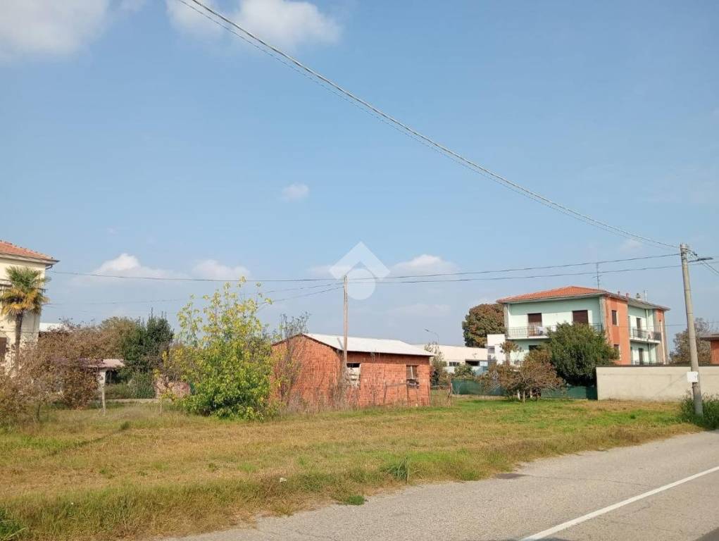 casa semindipendente in vendita a Bellinzago Novarese