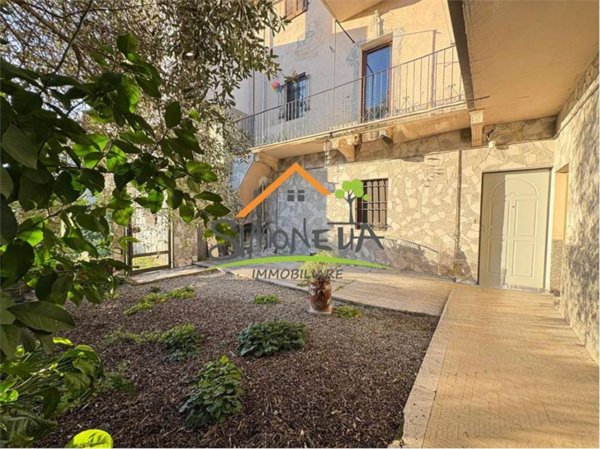 casa indipendente in vendita a Bellinzago Novarese