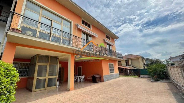 casa indipendente in vendita a Bellinzago Novarese