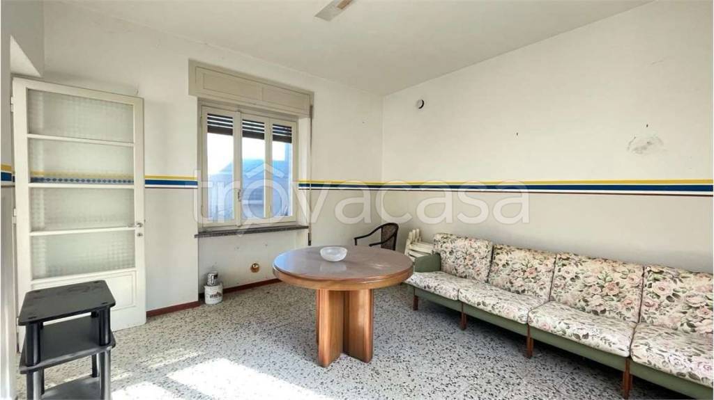 casa indipendente in vendita a Bellinzago Novarese