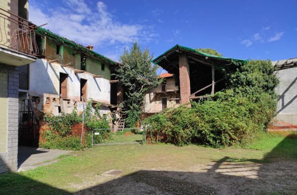 casa indipendente in vendita a Bellinzago Novarese