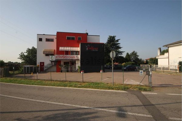 locale di sgombero in vendita a Bellinzago Novarese