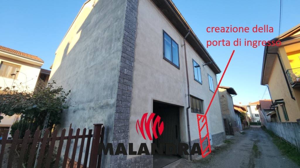 casa indipendente in vendita a Bellinzago Novarese