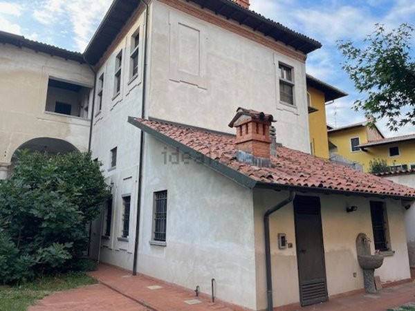 casa indipendente in vendita a Bellinzago Novarese