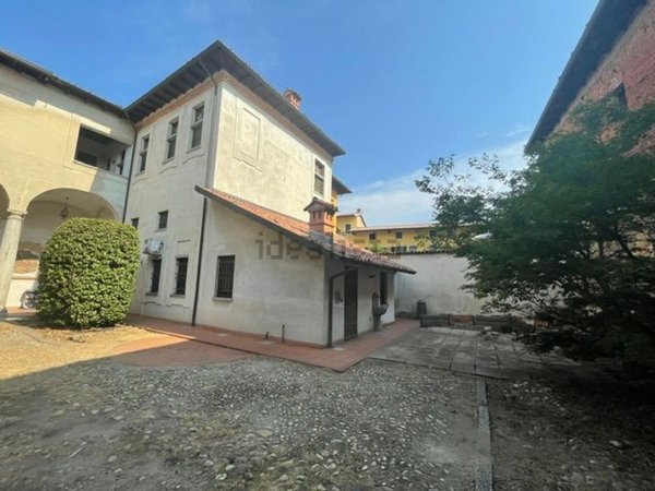 casa indipendente in vendita a Bellinzago Novarese