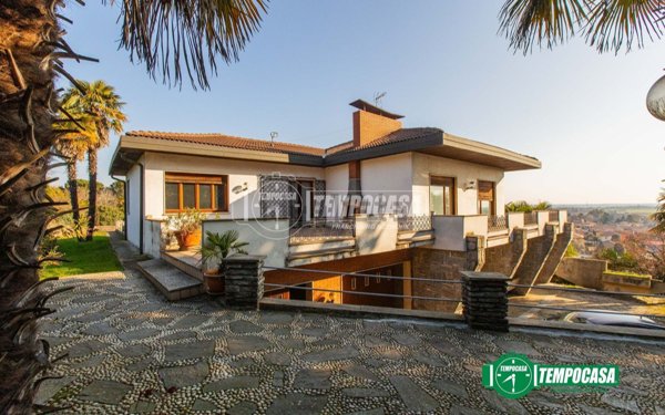 casa indipendente in vendita a Bellinzago Novarese