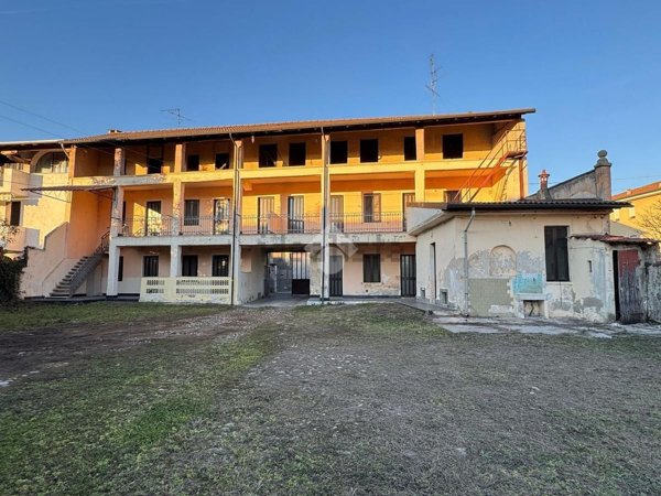 casa indipendente in vendita a Bellinzago Novarese