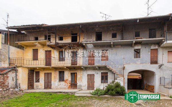 casa indipendente in vendita a Bellinzago Novarese