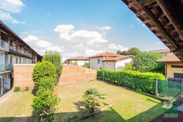 casa indipendente in vendita a Bellinzago Novarese