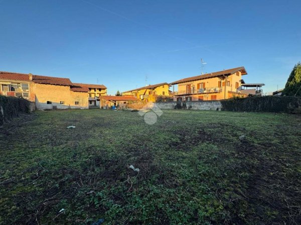 terreno edificabile in vendita a Bellinzago Novarese