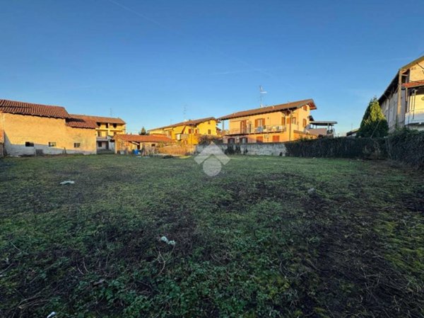 terreno edificabile in vendita a Bellinzago Novarese