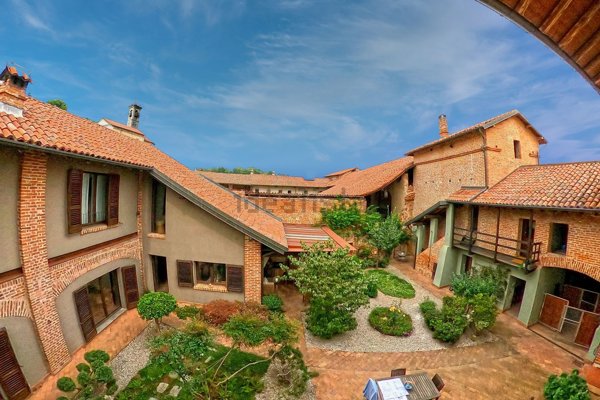 casa indipendente in vendita a Bellinzago Novarese in zona Cavagliano