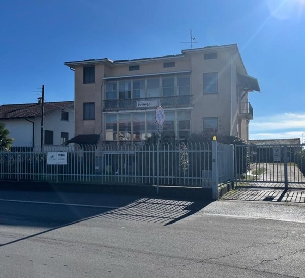 casa indipendente in vendita a Bellinzago Novarese