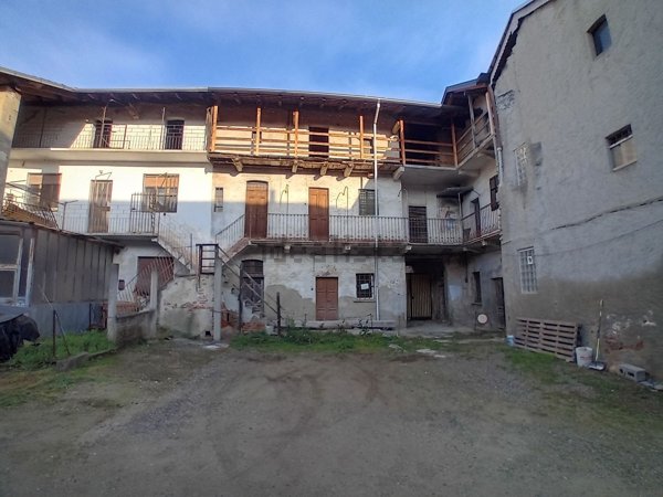 casale in vendita a Bellinzago Novarese