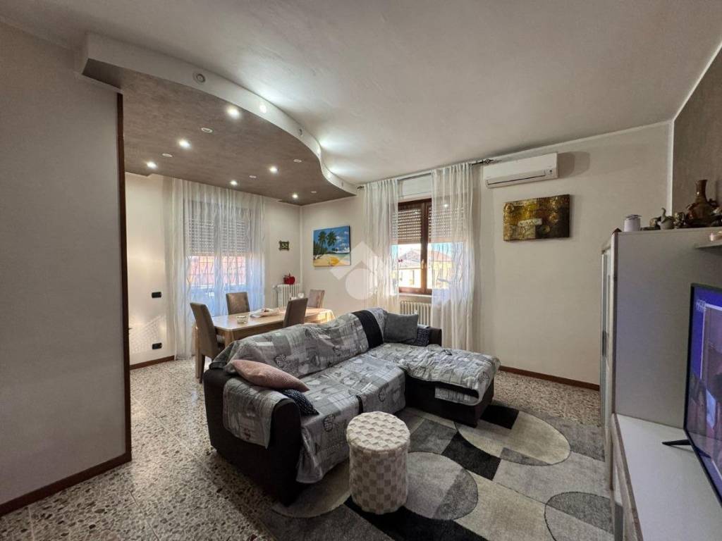 appartamento in vendita a Bellinzago Novarese