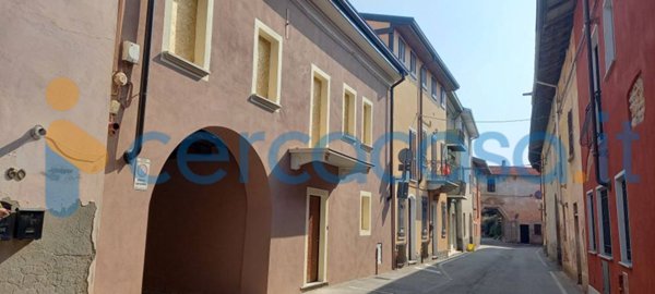 casa indipendente in vendita a Bellinzago Novarese