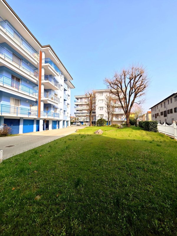 appartamento in vendita a Bellinzago Novarese