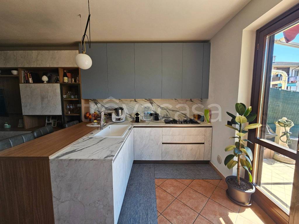 appartamento in vendita a Bellinzago Novarese