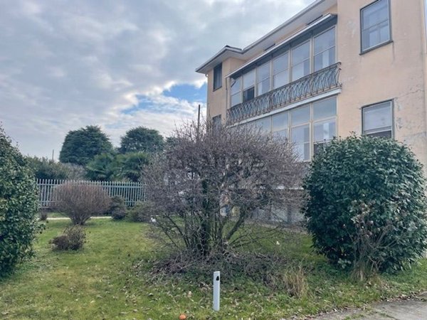 casa indipendente in vendita a Bellinzago Novarese