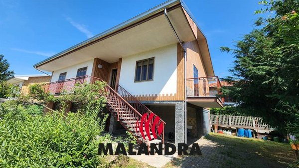 casa indipendente in vendita a Bellinzago Novarese