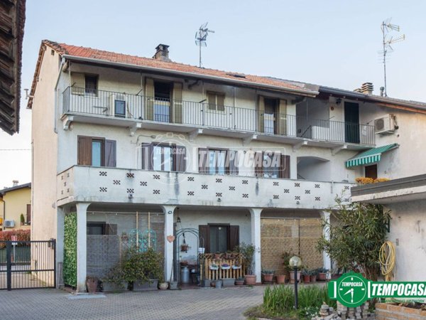 casa indipendente in vendita a Bellinzago Novarese