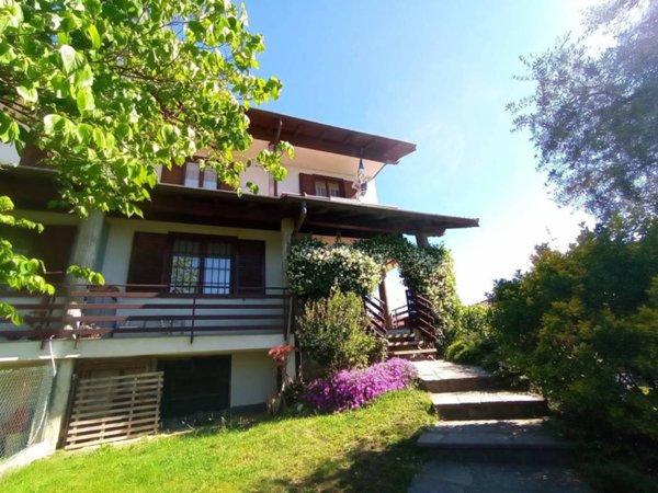 casa indipendente in vendita a Bellinzago Novarese