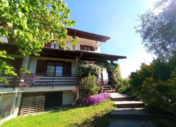 casa indipendente in vendita a Bellinzago Novarese