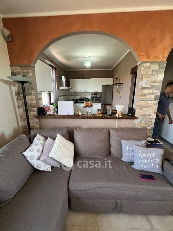 casa indipendente in vendita a Bellinzago Novarese