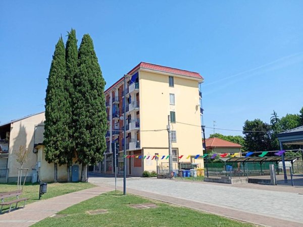 appartamento in vendita a Bellinzago Novarese