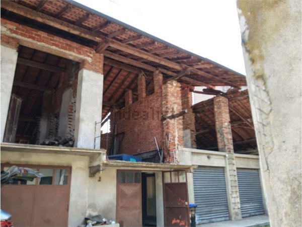 casa indipendente in vendita a Bellinzago Novarese