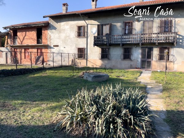 casa indipendente in vendita a Bellinzago Novarese