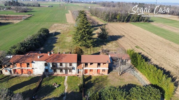 casa indipendente in vendita a Bellinzago Novarese