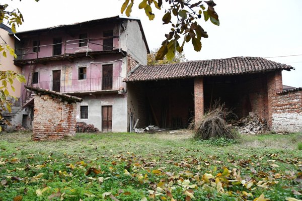 casale in vendita a Bellinzago Novarese