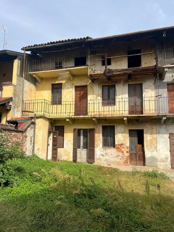 casa indipendente in vendita a Bellinzago Novarese