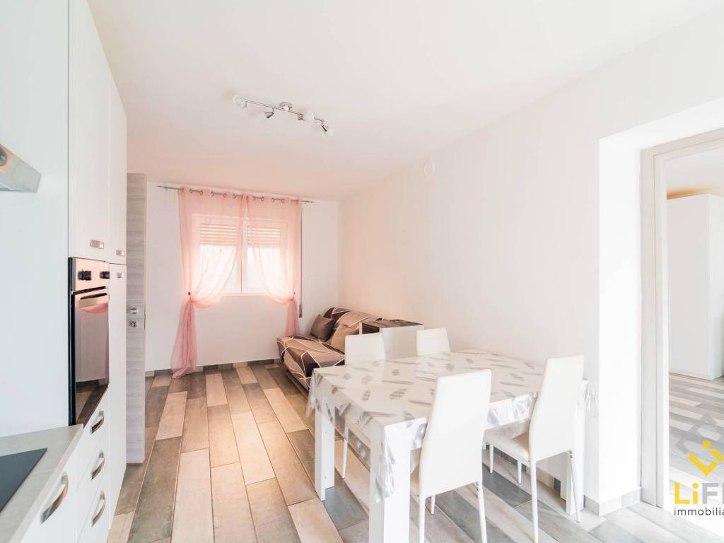 casa indipendente in vendita a Bellinzago Novarese