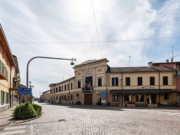 negozio in vendita a Biandrate