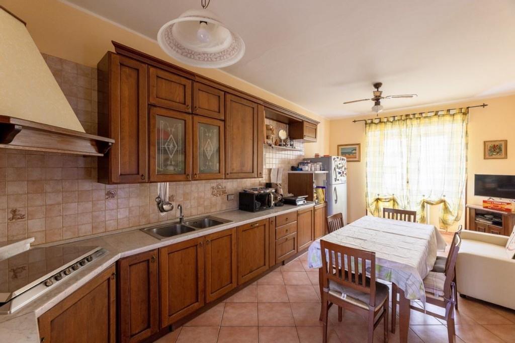 casa indipendente in vendita a Biandrate