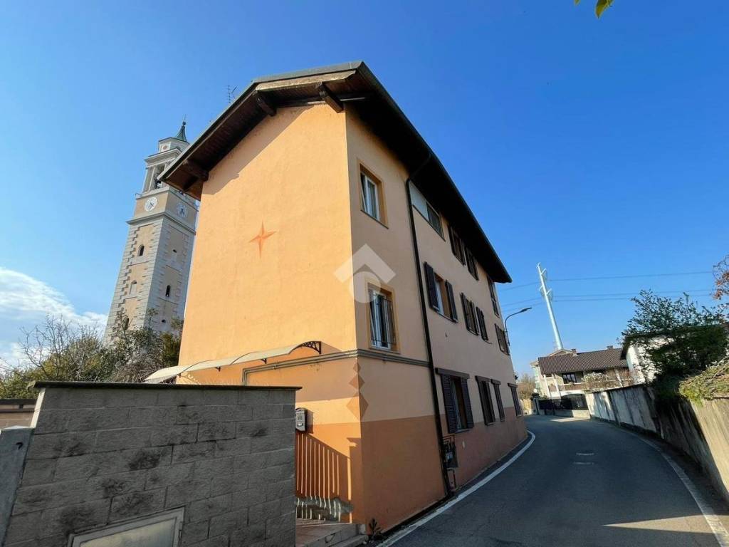 appartamento in vendita a Biandrate