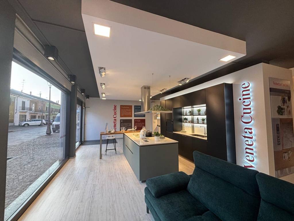 negozio in vendita a Biandrate