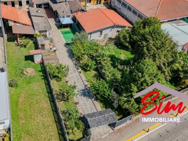 casa indipendente in vendita a Biandrate