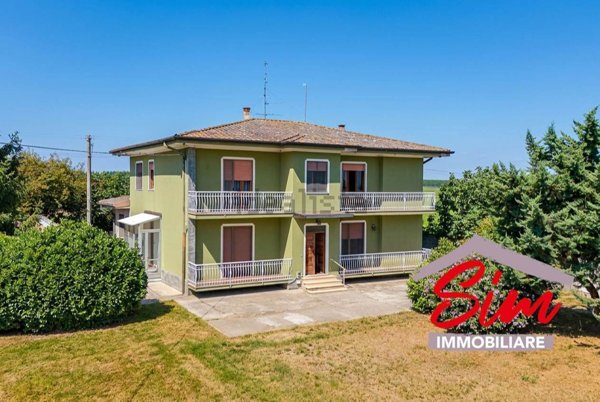 casa indipendente in vendita a Biandrate