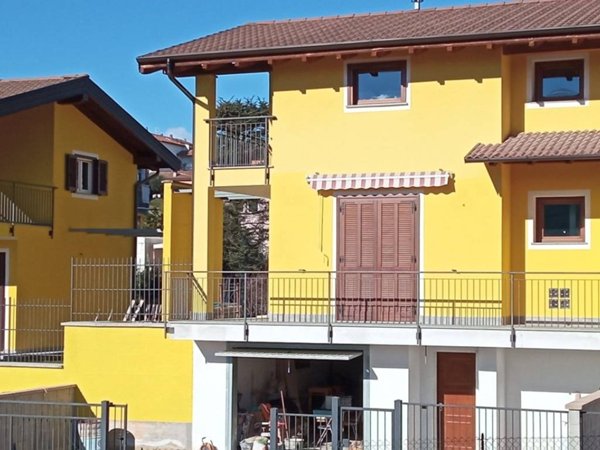 casa indipendente in vendita a Boca