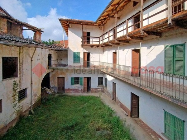 casa indipendente in vendita a Boca