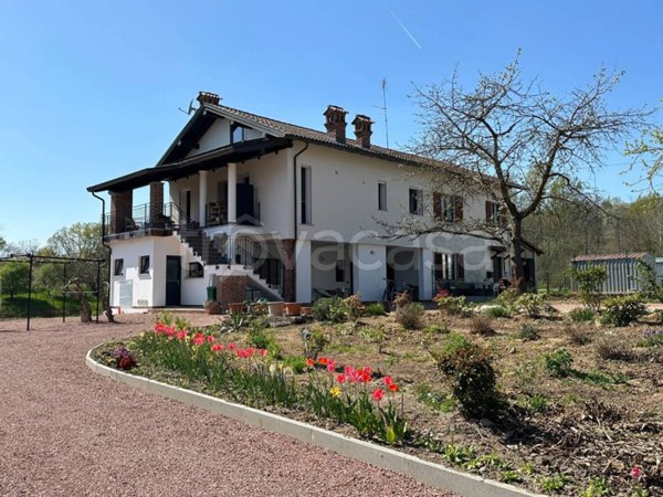 casa indipendente in vendita a Boca