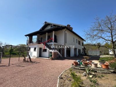 casa indipendente in vendita a Boca