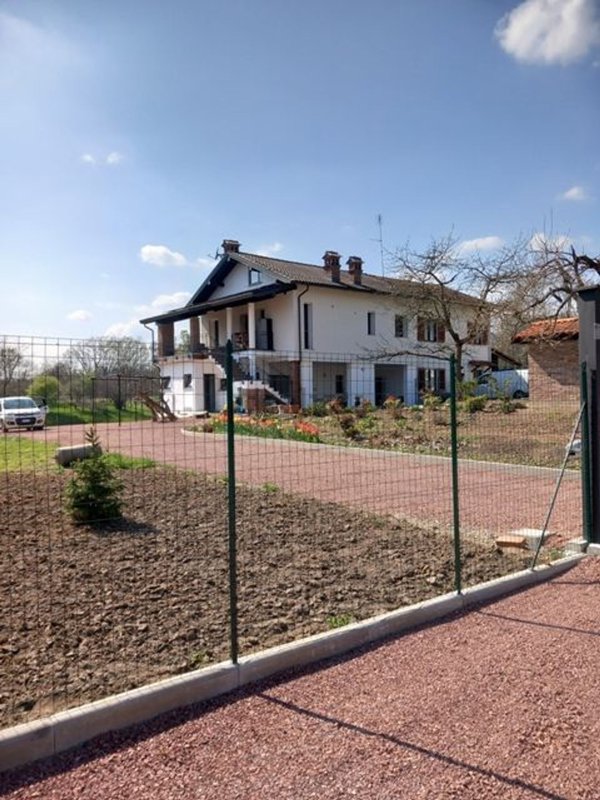 casa indipendente in vendita a Boca