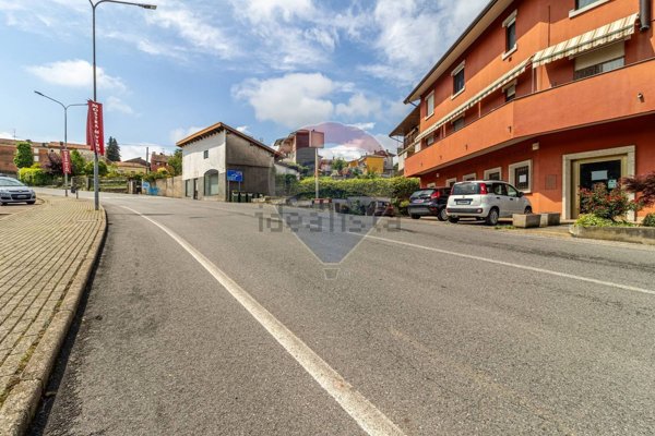 ufficio in vendita a Boca